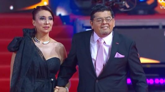 "Uno siempre quiere volver a Viña": La emotiva aparición de Mauricio "Indio" Medina en la Gala 2026 a 30 años de su debut