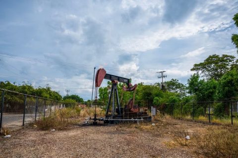 Trump afirma que Estados Unidos ha recibido “más de 80 millones de barriles de petróleo” de Venezuela