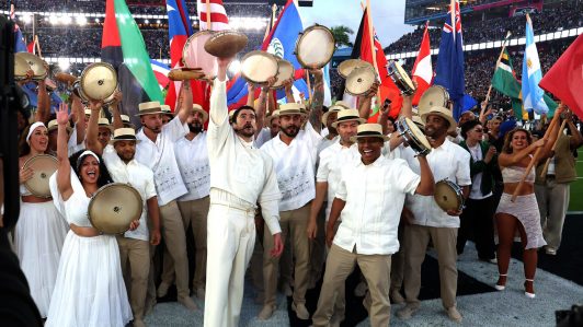 "Solo comparable con el de Michael Jackson": Académico experto en Estudios Americanos analizó el show de Bad Bunny