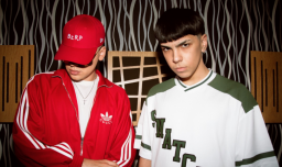 Milo J realiza mini concierto sorpresa en la entrada de Hotel Sheraton y reúne a cientos de fans