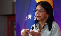 Venezuela: Delcy Rodríguez cambia la cúpula militar y reordena el gabinete