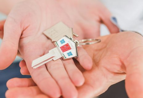 Tasas de los créditos hipotecarios bajan a niveles no vistos desde 2021: ¿A qué se debe?