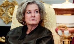 La secretaria general de la Casa Blanca, Susie Wiles, tiene cáncer de mama en etapa temprana, informa Trump