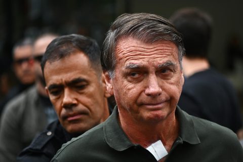 Corte Suprema de Brasil concede prisión domiciliaria "temporal" a Jair Bolsonaro