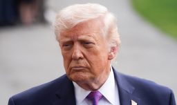 Trump acusa de "cobardes" a países aliados por no ayudar con el estrecho de Ormuz