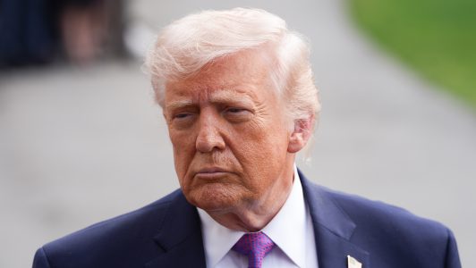 Trump acusa de "cobardes" a países aliados por no ayudar con el estrecho de Ormuz