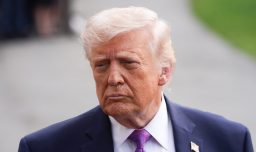 Trump asegura que Irán está “totalmente derrotado” y que busca un acuerdo tras dos semanas de ofensiva