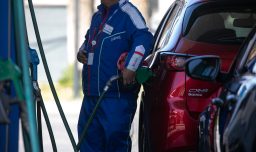 Golpe al bolsillo en suspenso: ¿Cuánto podrían subir las bencinas si modifican el Mepco?