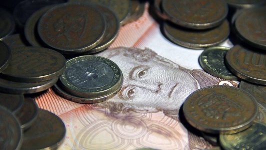 Chile es el país con la brecha salarial más alta de la región: Mujeres ganan hasta un 18,3% menos que los hombres