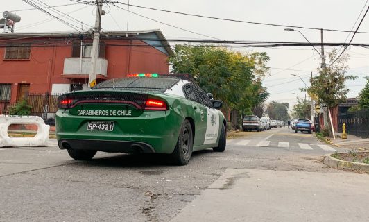 Portonazo en Pudahuel: Apuñalan a padre que intentaba rescatar a su hija de dos años desde vehículo robado