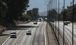 Colisión entre automóvil y camión en la Ruta 5 Sur deja dos fallecidos en Río Bueno