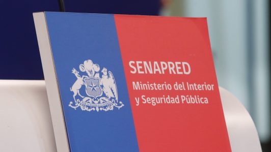 Más de 20.000 hogares sin luz: Senapred reporta daños por sistema frontal que afecta al centro y sur de Chile