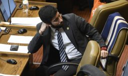 DC evalúa expulsar a Felipe Camaño por voto a favor de Jorge Alessandri: Héctor Barría advierte que es una "posibilidad"