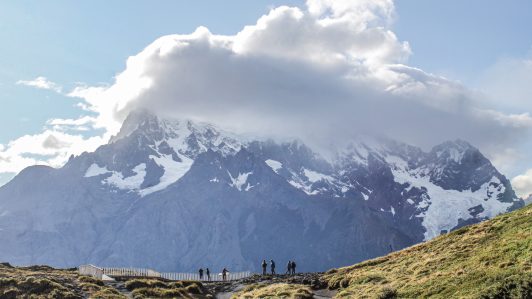Tres turistas japoneses deberán donar $30 millones tras encender fogatas en el Parque Nacional Torres del Paine