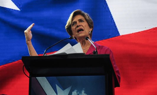 "Chile necesita crecer, pero el progreso no puede ser a costa de nuestro patrimonio natural": Matthei saca la voz tras polémica medioambiental de Kast