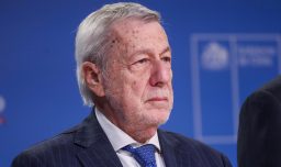 "Fue en una reunión, el 3 de febrero”: Ministro Van Klaveren afirma que informó al futuro canciller Pérez Mackenna sobre el proyecto de cable submarino