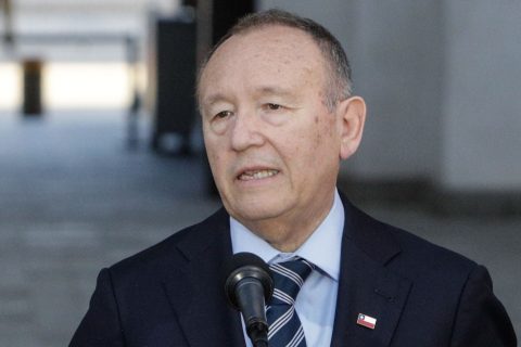 Gobierno descarta cambios en feriados irrenunciables en medio de debate por Viernes Santo