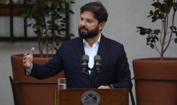 Presidente Boric llama al senado a "no retroceder en derechos humanos" por aprobación general del proyecto que conmuta penas a condenados