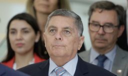 Ministro Alvarado confirma recorte de US$6.000 millones, pero aclara que “no afectará a las familias más vulnerables”