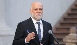 Exministro Elizalde refuta dichos sobre "gobierno de emergencia": "Chile está mejor que hace 4 años en todos los indicadores"