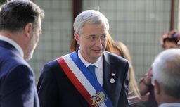 Primera actividad presidencial: José Antonio Kast visita el Liceo Augusto D’Halmar en Ñuñoa