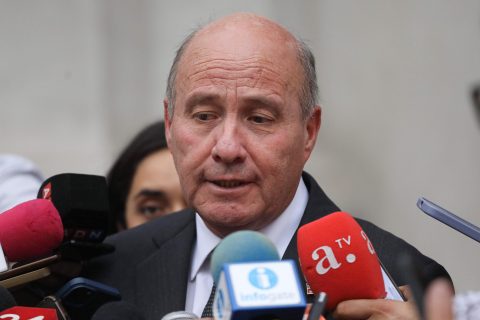 Ministro Quiroz confirma cobros a morosos del CAE con ingresos sobre $1,5 millones: “El tesorero tiene instrucciones”