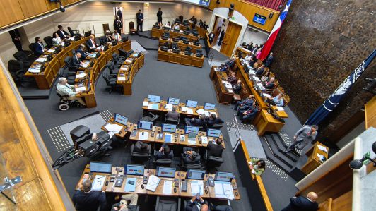 Proyecto sobre uso de agua de mar para desalinización fue respaldado en el Senado y quedó listo para convertirse en ley