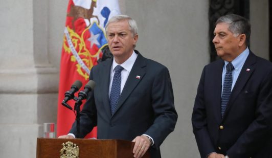 Cadem: Aprobación de Kast cae al 43% y Sedini y Quiroz son los ministros peor evaluados