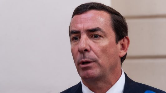 Tras retiro desde Contraloría, ministro Rabat aclara que el Plan Nacional de Derechos Humanos está en “estudio” y que buscan reingresarlo “lo antes posible”