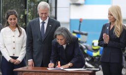 Clínicas de Chile valoran anuncio de alerta sanitaria oncológica: Trabajo público-privado ha sido "vital para avanzar en necesidades"