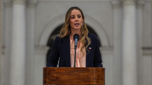 Ministra Sedini dice tener "toda la disposición" para responder oficio de Contraloría por la frase "Estado en quiebra"