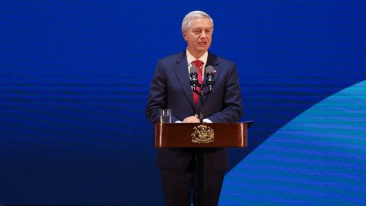 Diputados de oposición piden al presidente Kast revertir alza en los combustibles: "La medida adoptada no era inevitable"