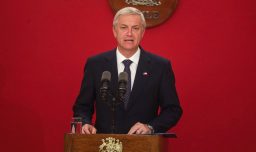 Kast llama a no manifestarse en el Metro: "Pueden hacerlo en cualquier lugar público, pero sin dañar a otros compatriotas"