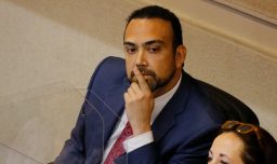 Karim Bianchi descarta “presión” en votación del proyecto que conmuta penas: Se ausentó por un “problema familiar”