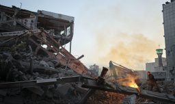 Estados Unidos insta a sus ciudadanos a salir de inmediato de países en Medio Oriente