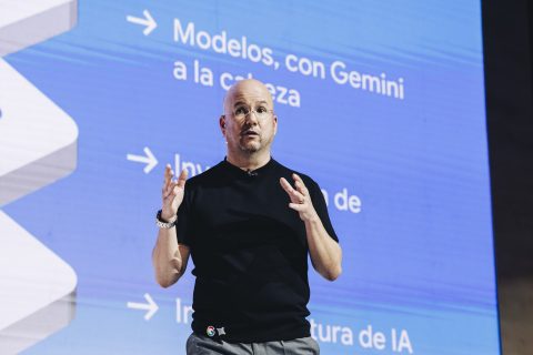 IA en Chile: El 71% de los chilenos ya la utiliza como "amplificador de decisiones" según nuevo estudio