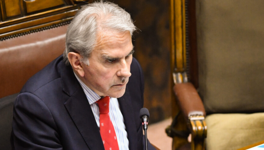 "China nunca nos dio la espalda": La férrea defensa de Moreira a la relación con China tras tensión con EE.UU. por cable submarino