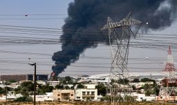 Irán amenaza con cerrar el Estrecho de Ormuz y destruir intereses de EE.UU. si Trump ataca sus centrales eléctricas