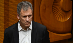 Cadem y crisis por cable submarino con China: 56% opina que decisión de Estados Unidos de revocar visas fue exagerada