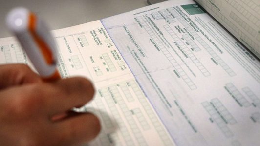 Contraloría detecta que 6.311 funcionarios públicos obtuvieron ingresos de otros empleadores mientras estaban con licencia médica