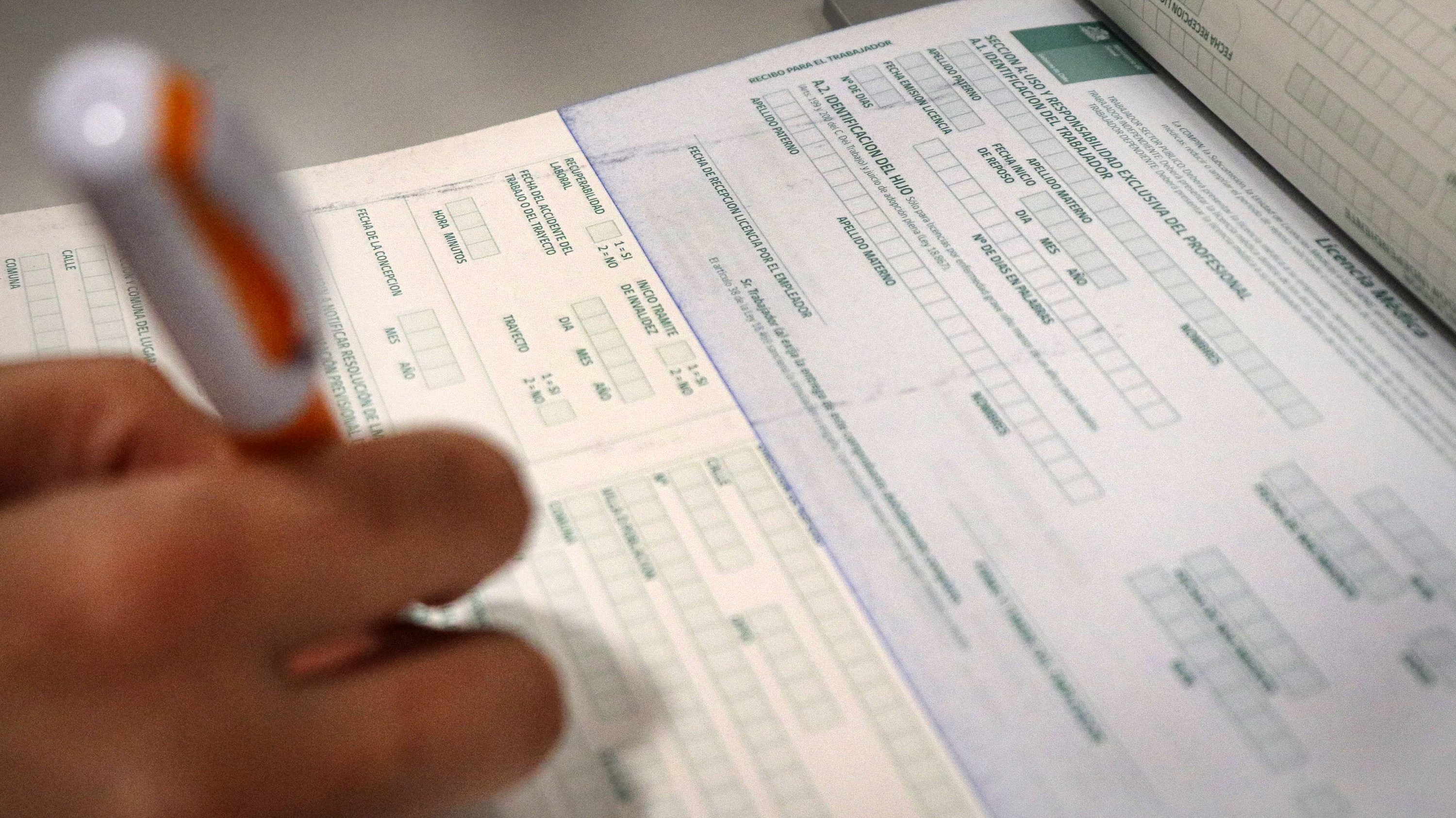 Contraloría detecta que 6.311 funcionarios públicos obtuvieron ingresos de otros empleadores mientras estaban con licencia médica