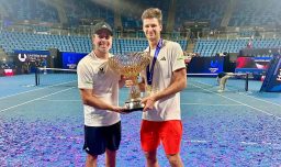 Tras cerca de dos años trabajando juntos: Nicolás Massú dejará de ser entrenador del tenista polaco Hubert Hurkacz