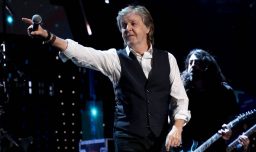 Paul McCartney anuncia nuevo álbum "The Boys Of Dungeon Lane" y estrena nostálgico sencillo "Days We Left Behind"