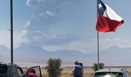 Por incremento de actividad sísmica y térmica: Sernageomin eleva a alerta amarilla al volcán Láscar