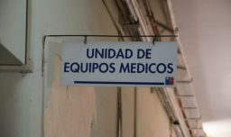 Presidente Kast firma decreto que declara alerta sanitaria oncológica: Listas de espera superarían los 27 mil pacientes 