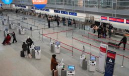 TSA registra ausencias de hasta 40% en aeropuertos de EE.UU. por cierre parcial del gobierno y Trump despliega agentes de ICE