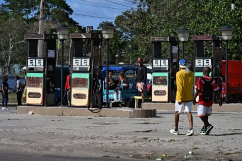 Trump permite llegada de petrolero ruso a Cuba pese a su bloqueo: "No nos importa, la gente necesita sobrevivir"