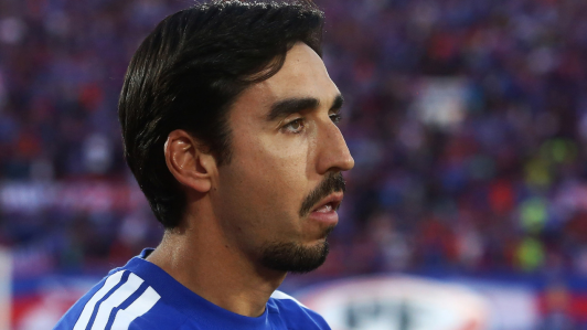 Francisco Meneghini deja la dirigencia de la Universidad de Chile: Ganó solo 1 partido de 7