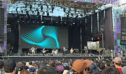 Viagra Boys desató la furia en Lollapalooza 2026: provocación y un mosh que sacudió el Alternative Stage