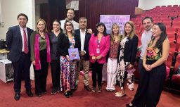 Lanzan primera guía en Chile para el cáncer de mama triple negativo, principal causa de muerte en mujeres chilenas